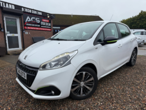 2016 Peugeot 208 1.2 Puretech Xs Lime Hatchback 5dr Petrol Manual Euro 6 (82 Ps) in White — image 2