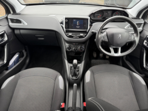 2016 Peugeot 208 1.2 Puretech Xs Lime Hatchback 5dr Petrol Manual Euro 6 (82 Ps) in White — image 6