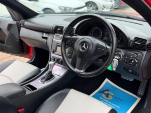2009 Mercedes-Benz Clc Class 1.8 Clc180k Sport Coupe Auto Euro 4 3dr in Red — image 3