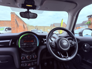 2017 MINI Hatch 1.5 Cooper D 3-Door Hatch in Silver — image 2