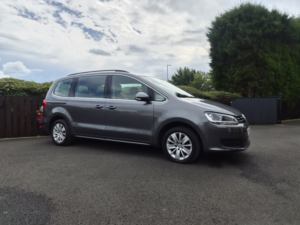 2015 Volkswagen Sharan 2.0 Tdi Bluemotion Tech Se in Grey — image 3