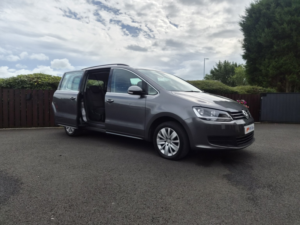 2015 Volkswagen Sharan 2.0 Tdi Bluemotion Tech Se in Grey — image 4