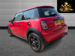2009 MINI Hatch 1.6 Cooper Hatch in Red — image 5