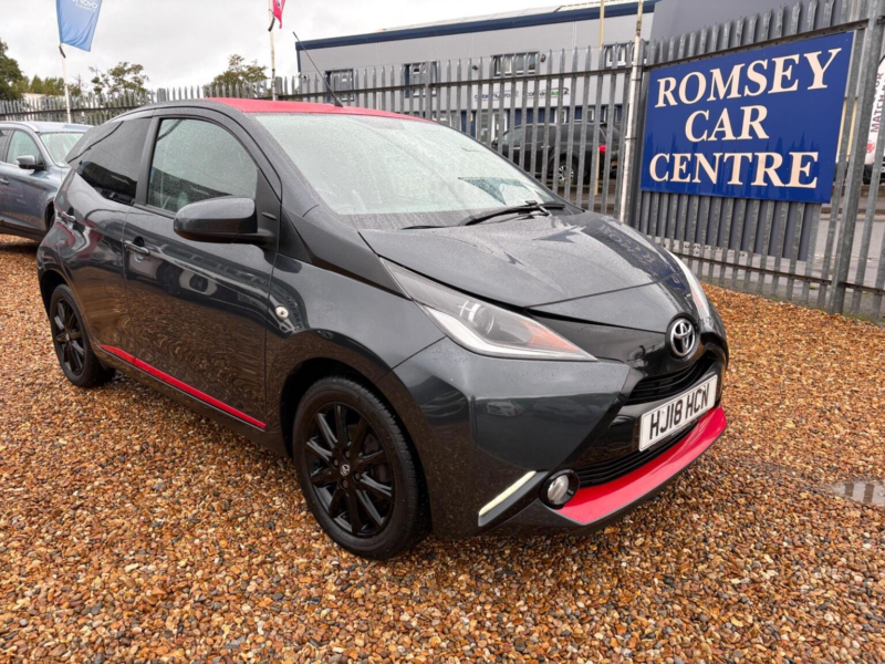 2018 Toyota Aygo 1.0 Vvt-I X-Press Euro 6 5dr in Grey — image 1