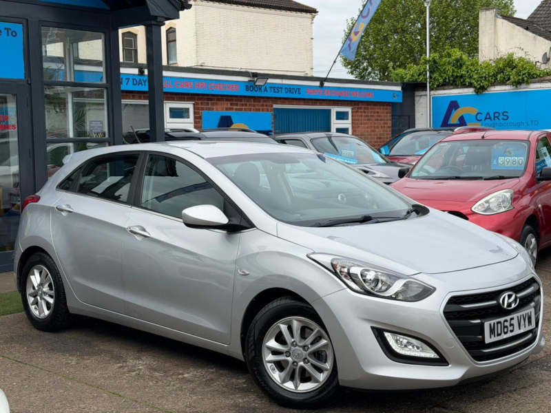 2015 Hyundai I30 1.6 Crdi Blue Drive Se Euro 6 (s/s) 5dr in Silver — image 1