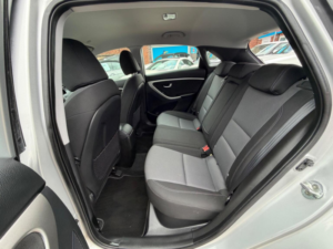 2015 Hyundai I30 1.6 Crdi Blue Drive Se Euro 6 (s/s) 5dr in Silver — image 5