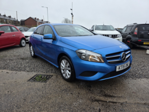 2015 Mercedes-Benz A Class 1.5 A180 Cdi Se in Blue — image 2