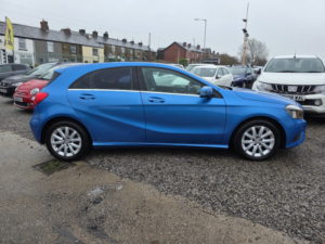 2015 Mercedes-Benz A Class 1.5 A180 Cdi Se in Blue — image 5