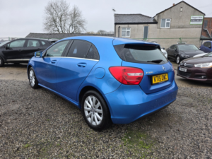 2015 Mercedes-Benz A Class 1.5 A180 Cdi Se in Blue — image 6