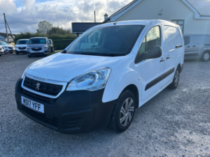 2017 Peugeot Partner 1.6 Bluehdi 756 S in White — image 4