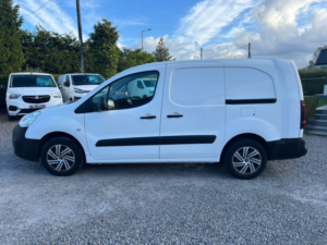 2017 Peugeot Partner 1.6 Bluehdi 756 S in White — image 5