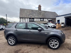 2018 Land Rover Discovery Sport Td4 Hse in Grey — image 2