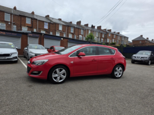 2014 Vauxhall Astra 1.6 16v Sri in Red — image 4