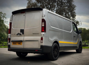 2017 Renault Trafic 1.6 Ll29 Energy Dci 125 Business+ Euro 6 in Silver — image 6