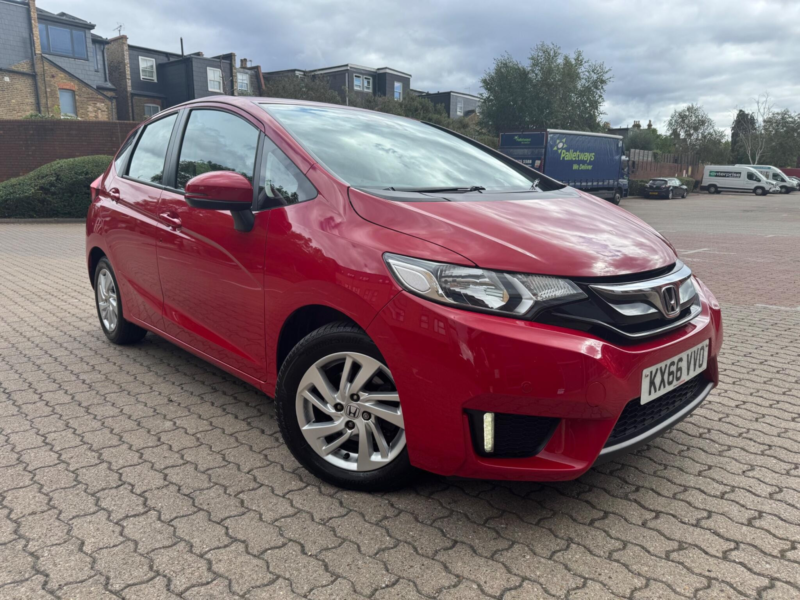 2016 Honda Jazz 1.3 I-Vtec Se Euro 6 (s/s) 5dr in Red — image 1