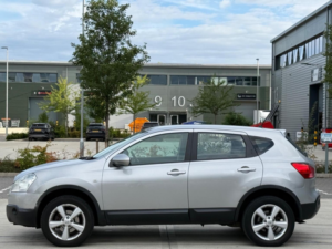 2009 Nissan Qashqai 2.0 Acenta CVT 5dr in Other — image 5