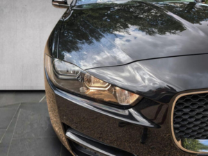 2018 Jaguar Xe 2.0i Gpf Prestige Auto Euro 6 (s/s) 4dr in Black — image 3