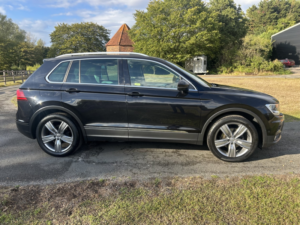 2019 Volkswagen Tiguan 1.5 Tsi Evo Match in Black — image 4