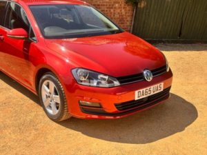 2015 Volkswagen Golf 1.6 Tdi Bluemotion Tech Match DSG Euro 5 (s/s) 5dr in Red — image 2