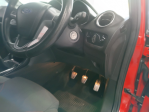 2017 Ford Fiesta 1.0 T Ecoboost St-Line in Red — image 4