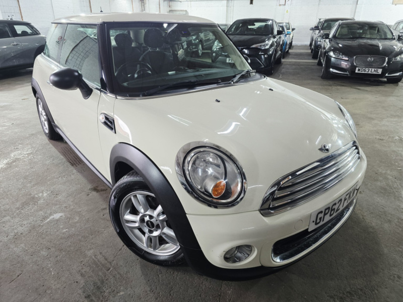 2012 MINI Hatch 1.6 One D Hatch in White — image 1