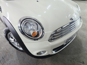 2012 MINI Hatch 1.6 One D Hatch in White — image 2