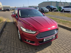2015 Ford Mondeo 2.0 Tdci Titanium in Red — image 2