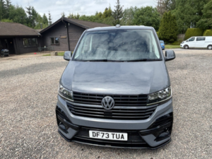 2023 Volkswagen Transporter Kombi 2.0 Tdi T28 Highline in Grey — image 2