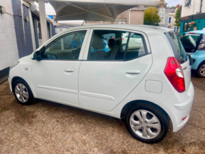 2012 Hyundai I10 1.2 Active in White — image 6