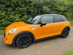 2016 MINI Hatch 2.0 Cooper S Auto Euro 6 (s/s) 5dr in Orange — image 2