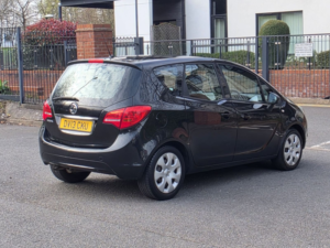 2013 Vauxhall Meriva 1.4 16v Exclusiv MPV 5dr Petrol Manual Euro 5 (100 Ps) in Black — image 6