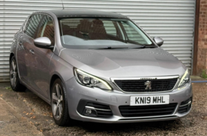 2019 Peugeot 308 1.2 Puretech Gpf Allure Euro 6 (s/s) 5dr in Grey — image 3