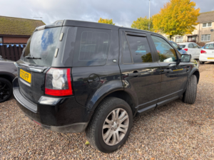 2012 Land Rover Freelander 2 2.2 Sd4 Xs SUV 5dr Diesel Commandshift 4WD Euro 5 (190 Ps) in Black — image 4