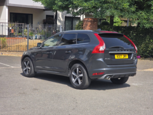 2017 Volvo Xc60 2.4 D5 R-Design Lux Nav SUV 5dr Diesel Auto AWD Euro 6 (s/s) (220 Ps) in Grey — image 4