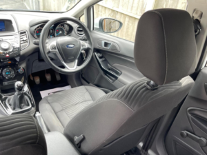2013 Ford Fiesta 1.0t Ecoboost Titanium Euro 5 (s/s) 5dr in White — image 5