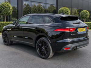 2019 Jaguar F-Pace 2.0 D180 R-Sport Auto AWD Euro 6 (s/s) 5dr in Black — image 5