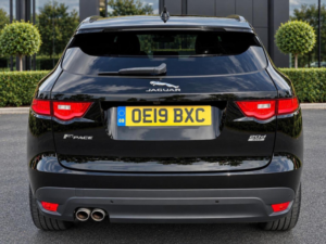 2019 Jaguar F-Pace 2.0 D180 R-Sport Auto AWD Euro 6 (s/s) 5dr in Black — image 6