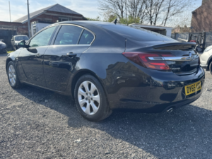 2016 Vauxhall Insignia 2.0 Cdti Sri Nav in Black — image 5