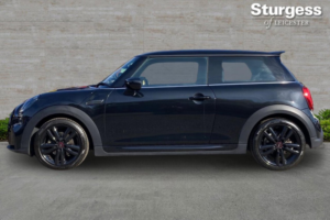 2023 MINI Hatch 1.5 Cooper Sport Steptronic Euro 6 (s/s) 3dr in Black — image 4
