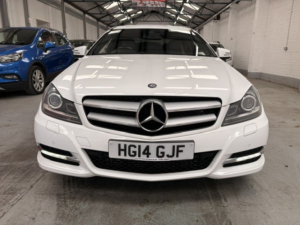 2014 Mercedes-Benz C Class 2.1 C220 Cdi Executive Se in White — image 5