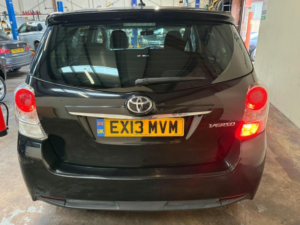 2013 Toyota Verso 2.0 D-4d Icon Euro 5 5dr in Black — image 6