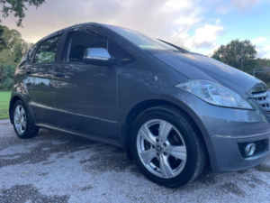 2011 Mercedes-Benz A Class 2.0 A180 Cdi Avantgarde Se 5dr in Grey — image 4