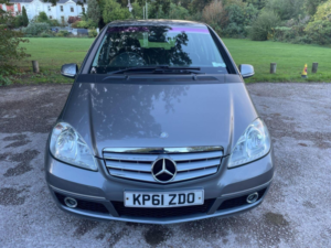 2011 Mercedes-Benz A Class 2.0 A180 Cdi Avantgarde Se 5dr in Grey — image 6