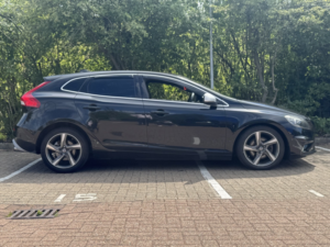 2016 Volvo V40 2.0 R-Design D2 in Black — image 2