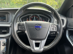 2016 Volvo V40 2.0 R-Design D2 in Black — image 3