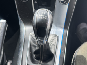 2016 Volvo V40 2.0 R-Design D2 in Black — image 6