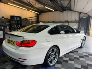 2016 BMW 4 Series 2.0 420d Sport Coupe in White — image 5