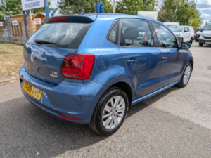 2015 Volkswagen Polo 1.2 Tsi Bluemotion Tech Se in Blue — image 4