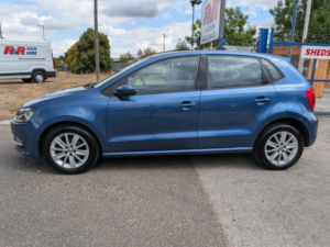 2015 Volkswagen Polo 1.2 Tsi Bluemotion Tech Se in Blue — image 6