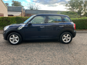 2014 MINI Countryman 1.6 One SUV 5dr Petrol Auto Euro 6 (98 Ps) in Blue — image 4
